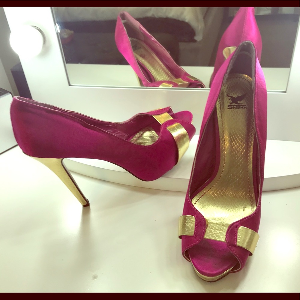 Fuschia and gold satin heels